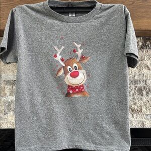 Gildan Gray Kids T-Shirt  size small with Reindeer Design